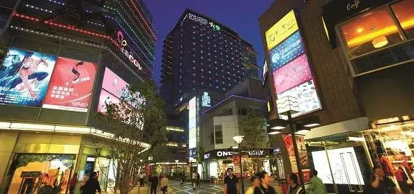 走訪10多位廣告公司用戶，才一些這份外墻鏤空燈箱制造裝置指南13