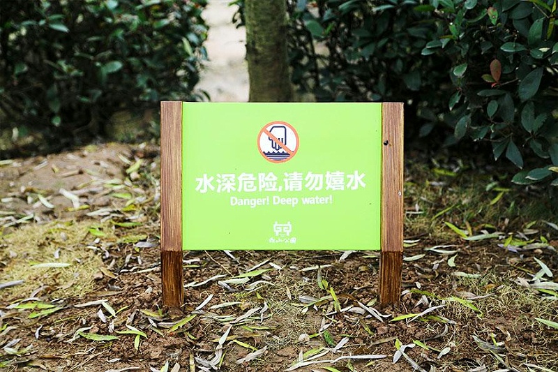 “無聲導(dǎo)游”旅游景區(qū)標(biāo)志牌，讓你的旅途更添色彩3
